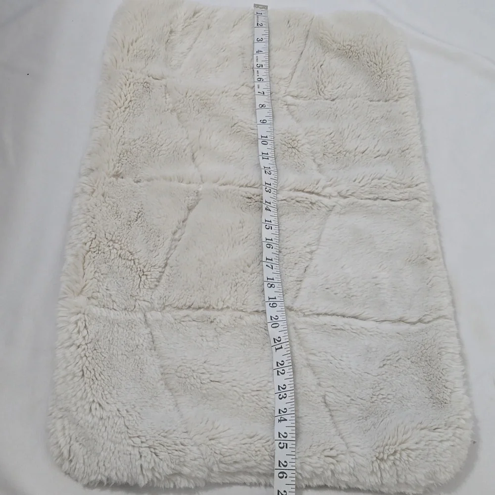 Potterybarn Quilted Plush Off White Faux Fur Rug‎